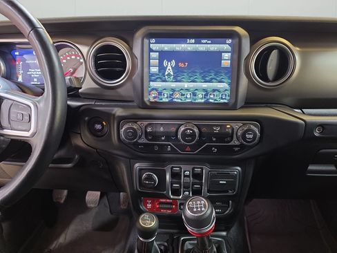 Used 2018 Jeep Wrangler Unlimited Rubicon w/ Dual Top Group AWD/4WD image 20