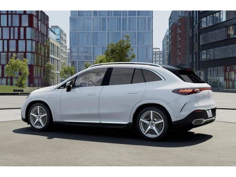 New 2026 Mercedes-Benz EQE 320 4MATIC SUV image 31