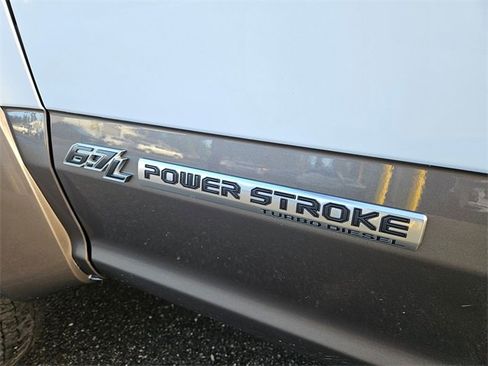 Used 2021 Ford F450 King Ranch w/ King Ranch Ultimate Package image 9