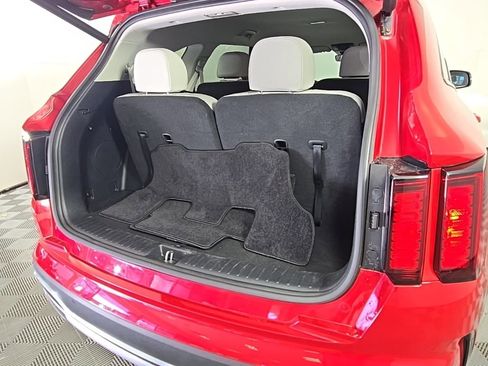 Used 2023 Kia Sorento EX image 9