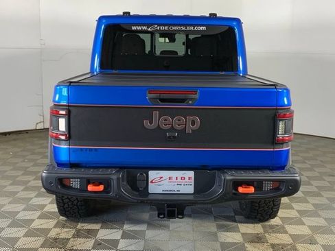 Used 2024 Jeep Gladiator Mojave AWD/4WD image 16