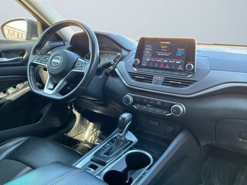 Used 2023 Nissan Altima 2.5 SR AWD/4WD image 13