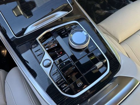 New 2026 BMW X7 M60i image 19