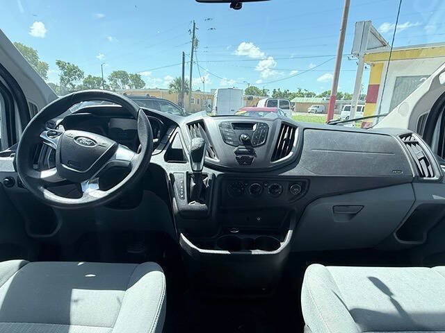 Used 2015 Ford Transit 250 130 Low Roof w/ Exterior Upgrade Package RWD image 14