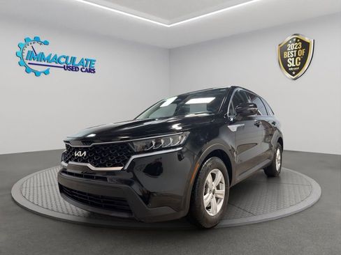 Used 2023 Kia Sorento LX image 1