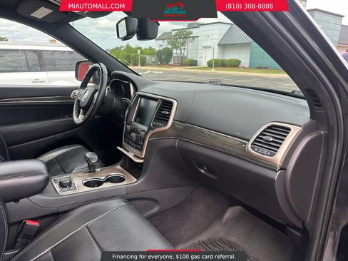 Used 2014 Jeep Grand Cherokee Overland AWD/4WD image 14