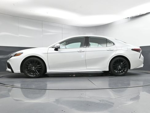 Used 2023 Toyota Camry XSE image 30