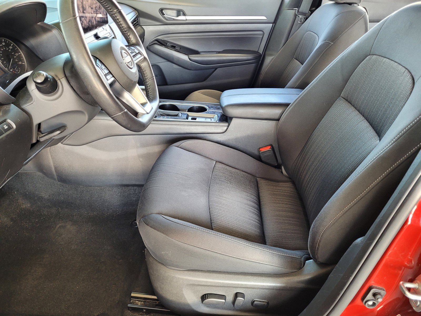 Certified 2023 Nissan Altima 2.5 SV w/ SV Premium Package FWD image 18