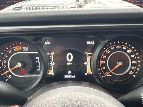 Used 2024 Jeep Wrangler Unlimited Rubicon image 30