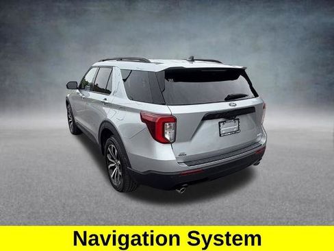 Certified 2023 Ford Explorer ST-Line AWD/4WD image 3
