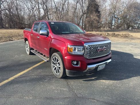 Used 2017 GMC Canyon Denali image 9