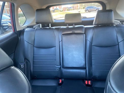 Used 2023 Toyota RAV4 XLE Premium image 28