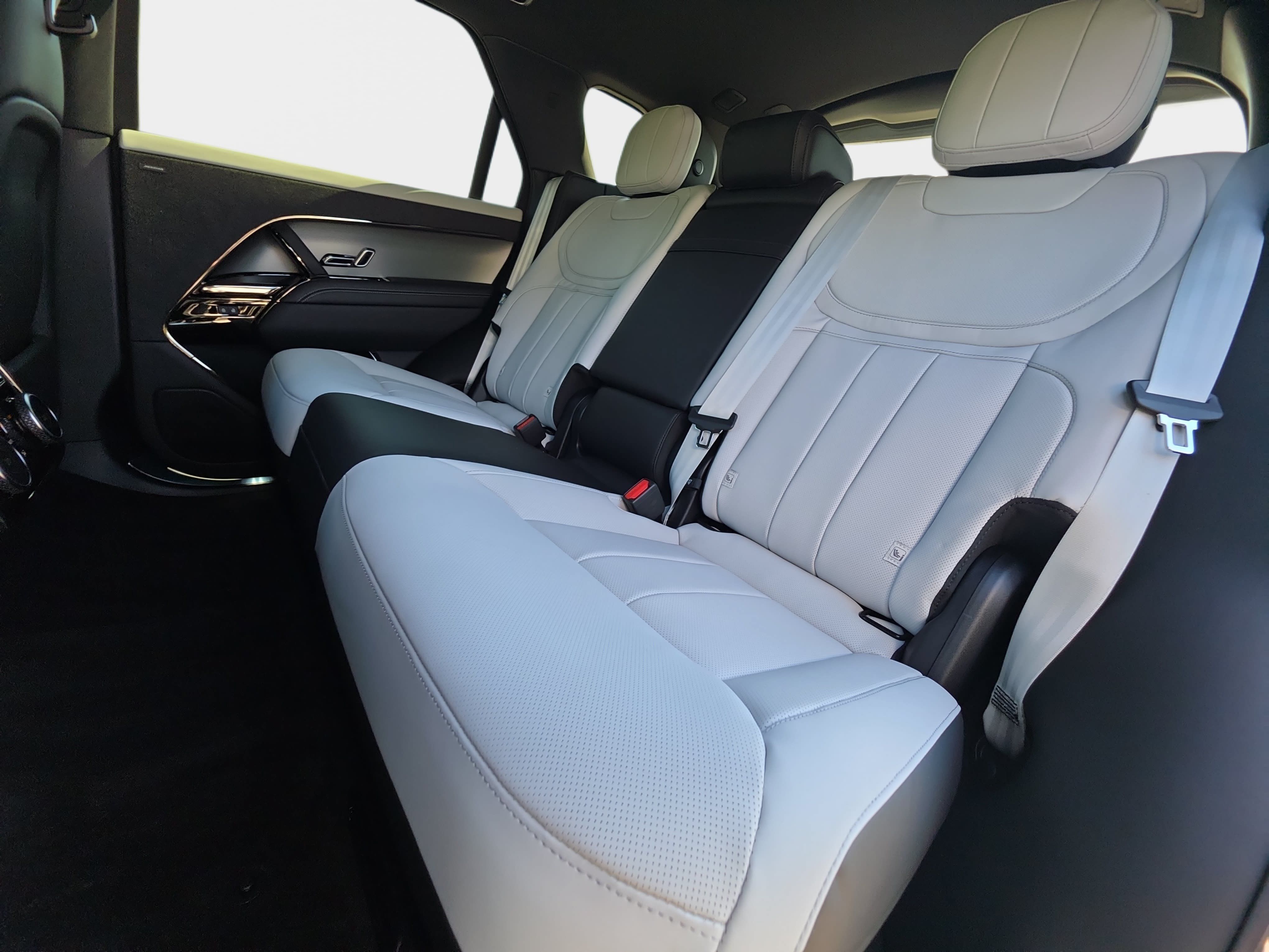 New 2027 Land Rover Range Rover Sport Dynamic SE AWD/4WD image 14