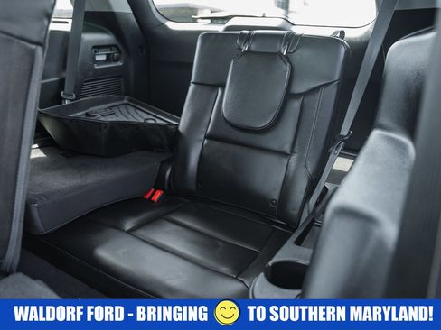 Used 2022 Ford Explorer XLT w/ Equipment Group 202A AWD/4WD image 38