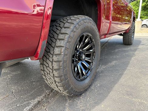 Used 2018 GMC Sierra 1500 SLT w/ SLT Premium Package AWD/4WD image 6