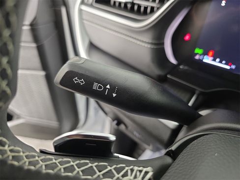 Used 2025 Jeep Grand Cherokee L Laredo image 21