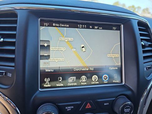 Used 2017 Jeep Grand Cherokee Limited w/ Luxury Group II image 23