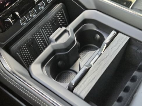 New 2026 RAM 2500 Limited AWD/4WD image 18