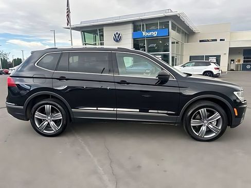 Used 2020 Volkswagen Tiguan SEL AWD/4WD image 2