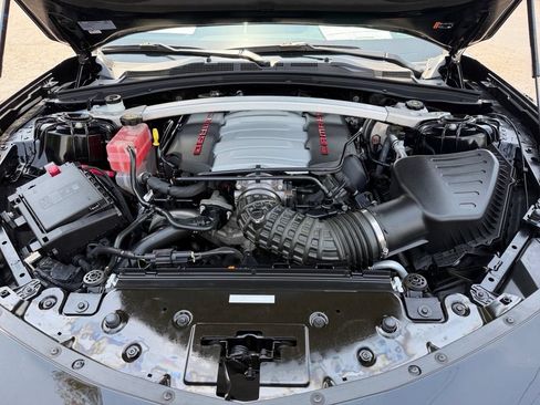 Used 2022 Chevrolet Camaro LT w/ LPO, Ground Effects Package RWD image 11