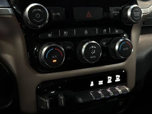 Used 2020 RAM 1500 Laramie AWD/4WD image 32