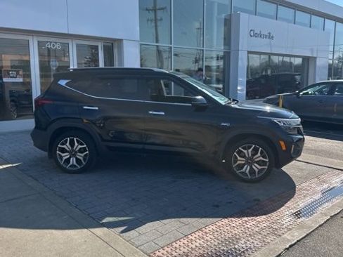 Used 2021 Kia Seltos SX w/ SX Sunroof Package image 5