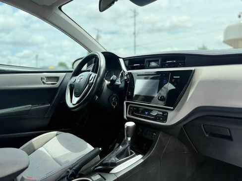 Used 2017 Toyota Corolla LE FWD image 33
