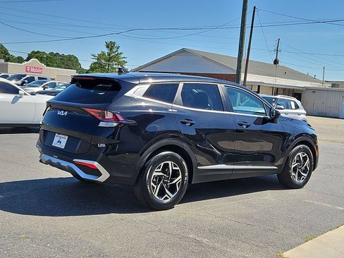 Used 2024 Kia Sportage LX FWD image 7