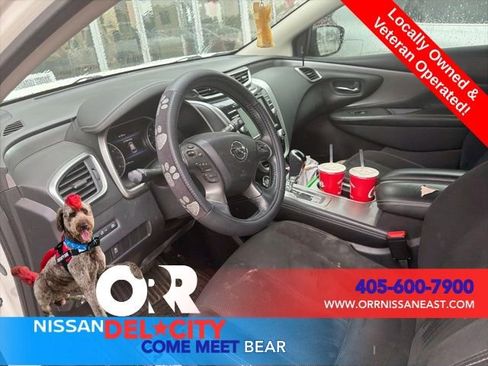 Used 2019 Nissan Murano SV FWD image 3