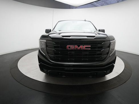 Used 2025 GMC Sierra 1500 Elevation image 11