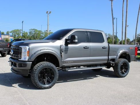 Used 2025 Ford F250 XLT w/ FX4 Off-Road Package AWD/4WD image 5