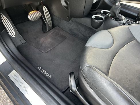 Used 2010 MINI Cooper Clubman S image 7