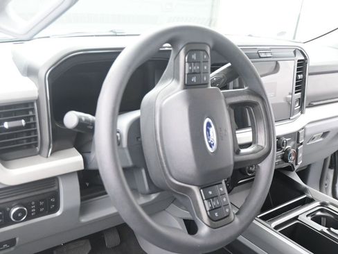 New 2026 Ford F250 XLT w/ XLT Premium Package AWD/4WD image 2