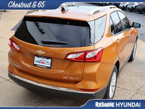 Used 2018 Chevrolet Equinox LT w/ Sun & Infotainment Package FWD image 6