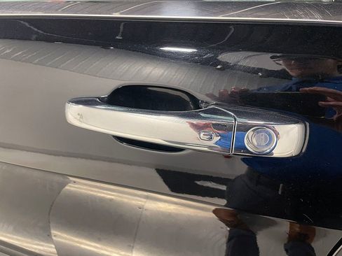 Used 2020 Jeep Grand Cherokee Limited w/ Luxury Group II image 18