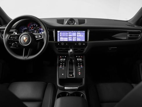 Certified 2025 Porsche Macan AWD/4WD image 23