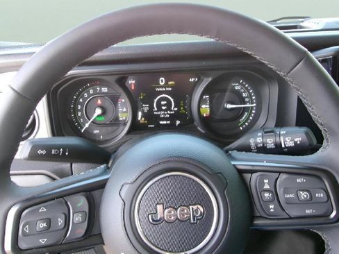 Used 2025 Jeep Wrangler Unlimited Sport S 4xe AWD/4WD image 10