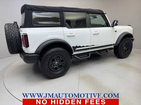 Used 2023 Ford Bronco Wildtrak image 5
