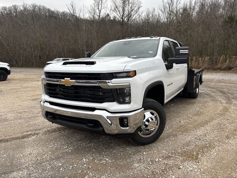 New 2026 Chevrolet Silverado 3500 LT w/ Convenience Package image 12