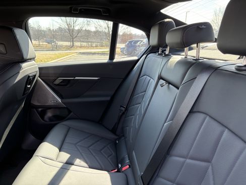 Certified 2024 BMW i5 eDrive40i w/ M Sport Package image 33