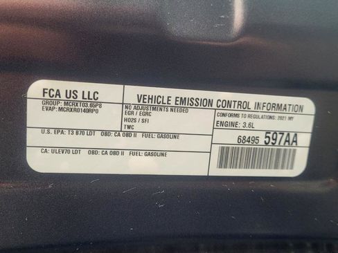 Used 2021 Chrysler Pacifica Touring-L w/ Uconnect Theater Family Group FWD image 41