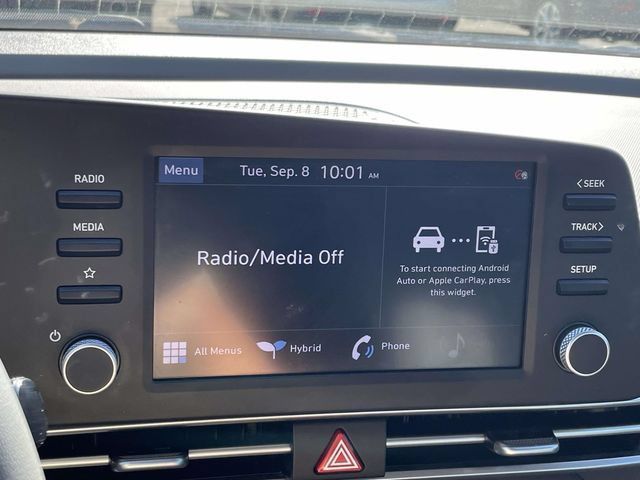 Used 2022 Hyundai Elantra Blue FWD image 25