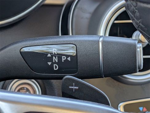 Used 2022 Mercedes-Benz GLC 300 image 20