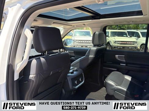 Used 2025 Ford Expedition Platinum AWD/4WD image 31