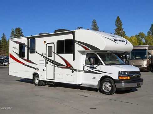 Used 2018 Chevrolet Express 4500 w/ RV Package RWD image 1