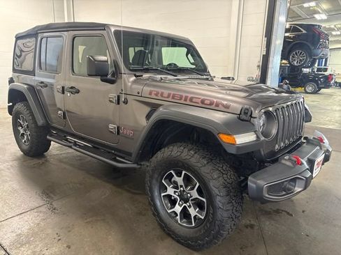 Used 2019 Jeep Wrangler Unlimited Rubicon w/ LED Lighting Group AWD/4WD image 3
