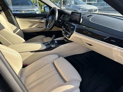 Used 2019 BMW 530i xDrive w/ Premium Package AWD/4WD image 9
