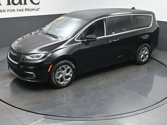 Used 2024 Chrysler Pacifica Limited AWD/4WD image 48