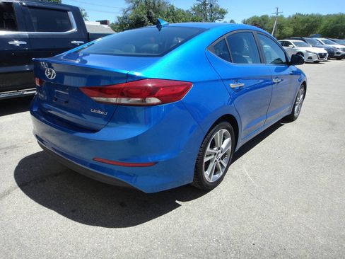 Used 2017 Hyundai Elantra Limited FWD image 4
