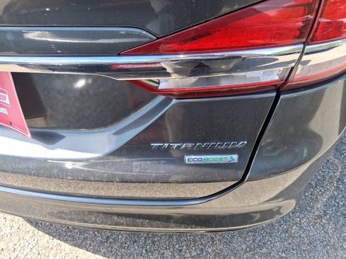 Used 2017 Ford Fusion Titanium FWD image 9